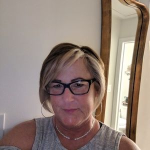 Meet your Posher, Nanette